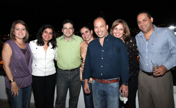 Celebrando 25 años de egresados