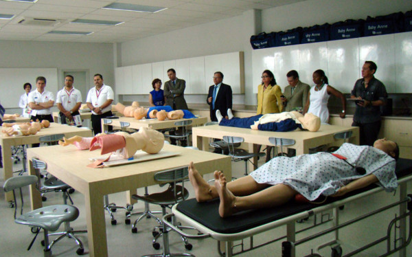 Unitec inaugura moderno edificio de Facultad de Ciencias de la Salud