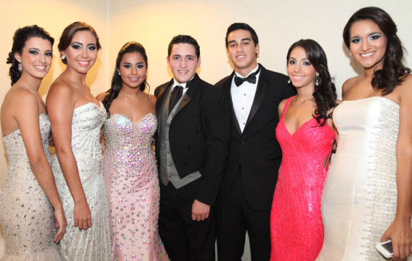 La prom de la Escuela Americana