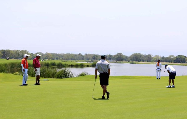 Torneo de golf en Indura