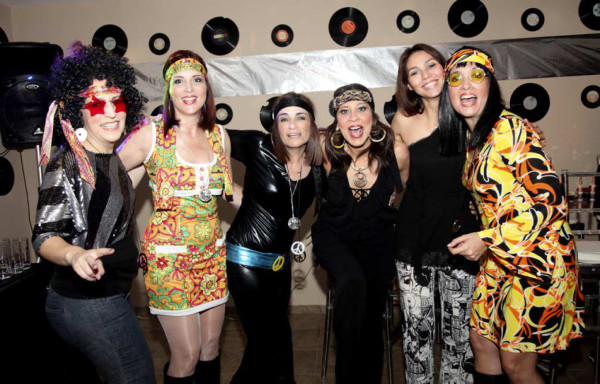 Groovy night para Daniella Aragón