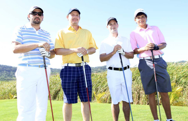 Torneo de golf en Roatán