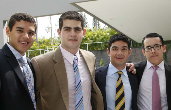 Senior breakfast de la Escuela Americana