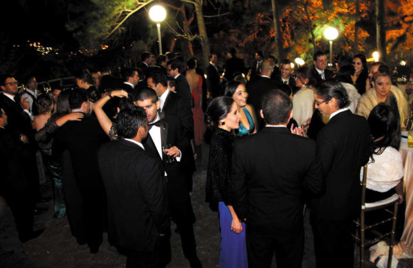 La boda de Atenas Hernández y Juan Merino