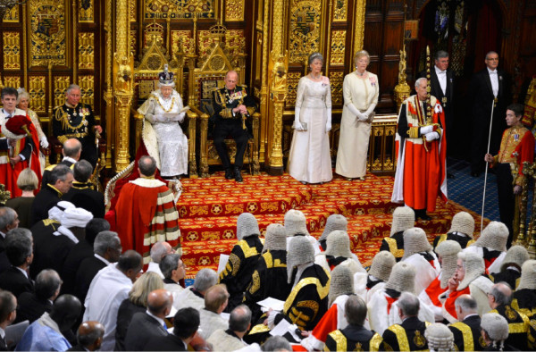 Carlos presente en el tradicional discurso de la reina Isabel