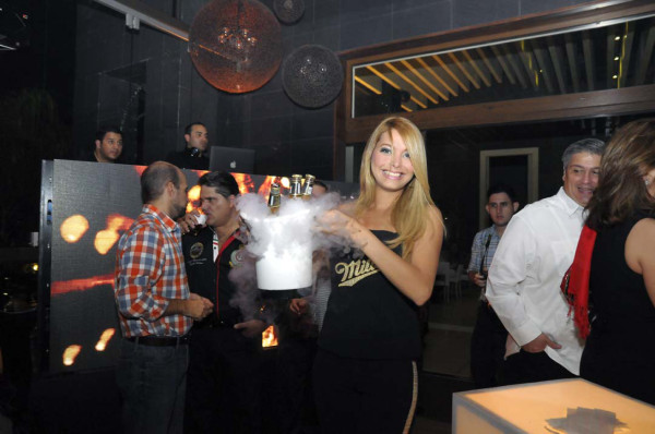 Turn up the night en Hanawa