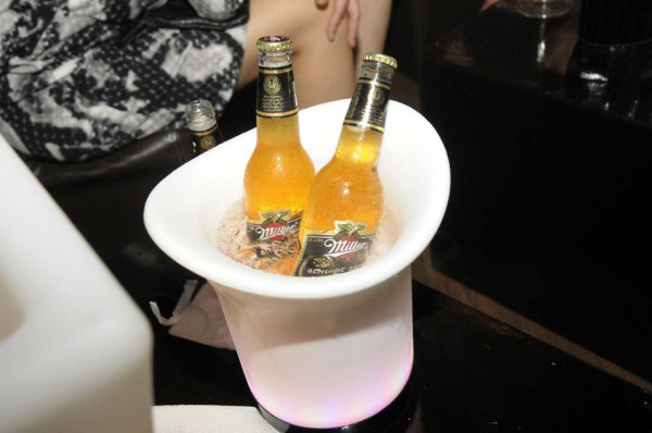 Turn up the night en Hanawa