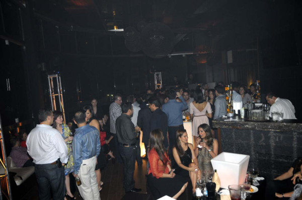 Turn up the night en Hanawa