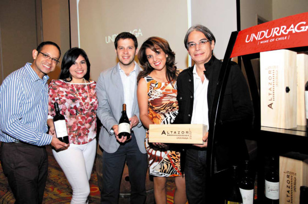 Oscar Banegas, Suyapa Aguilar, Felipe Klapp, Denise Godoy y Carlos Villeda