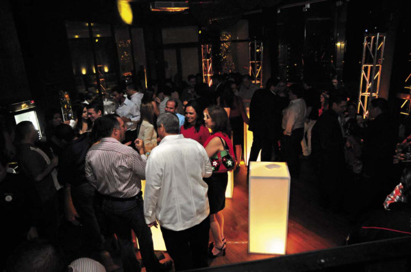 Turn up the night en Hanawa