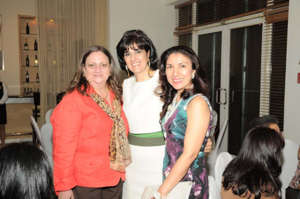 Happy Birthday Maribel Andonie!