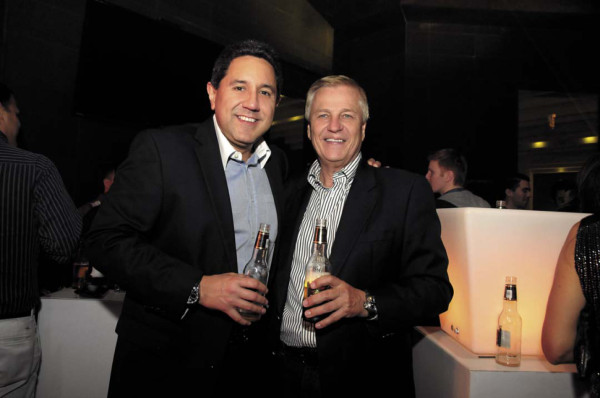 Turn up the night en Hanawa