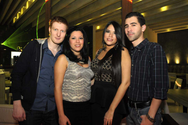 Turn up the night en Hanawa