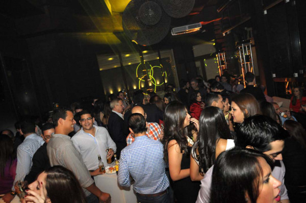 Turn up the night en Hanawa