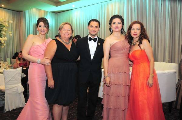 La boda de Juan Carlos Canahuati y Natalie Pagels
