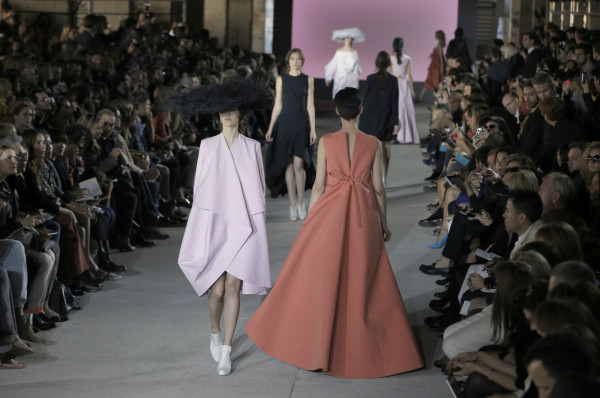 John Galliano impresiona en PFW