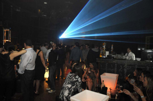 Turn up the night en Hanawa