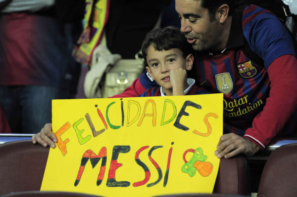 Messi es fotografiado junto a su hijo Thiago en España
