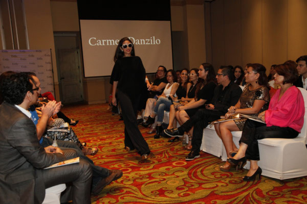Runway show de Carmen Danzilo