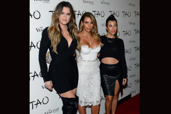 Kim Kardashian deslumbra en su fiesta de cumpleaños