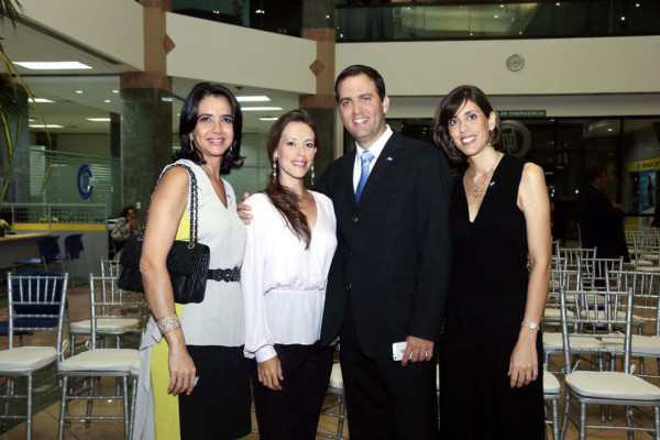 Homenaje a Napoleón J. Larach