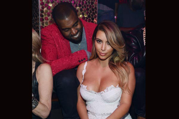 Kim Kardashian deslumbra en su fiesta de cumpleaños