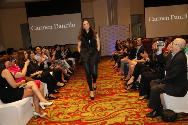 Runway show de Carmen Danzilo