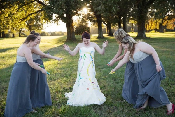 Novia plantada destruye vestido   