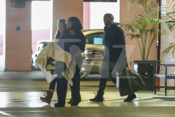 Fotografían a Kim junto a su hija