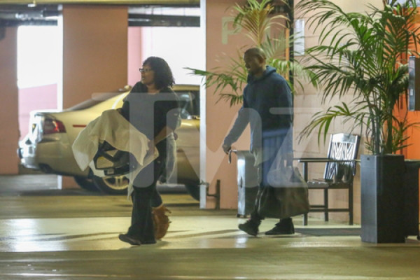 Fotografían a Kim junto a su hija