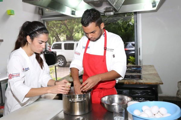 Rojo Verde y Ajo junto a Rojo Loft presentan: Honduras Vanguardia Culinaria 2016