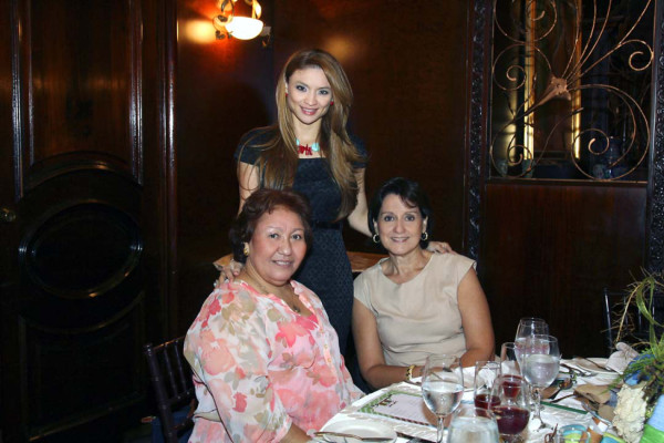 Baby shower para Vanessa Camarena y Xochitl Yuja