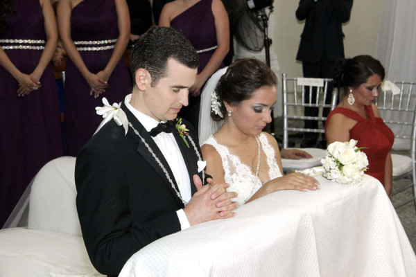 La boda de Neto Lázarus y Elisa Welchez