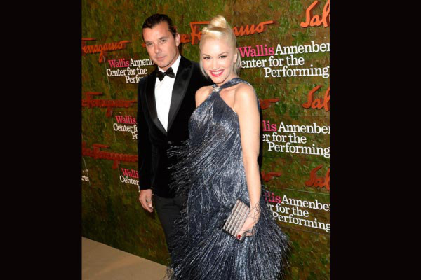 Gwen Stefani debuta su baby bump!