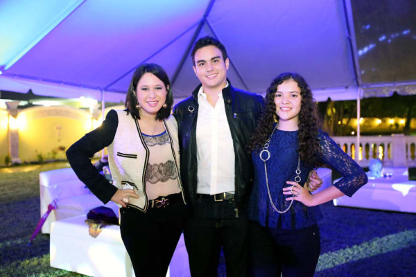 Fiesta para Natalie Pagels y Tavi Canahuati