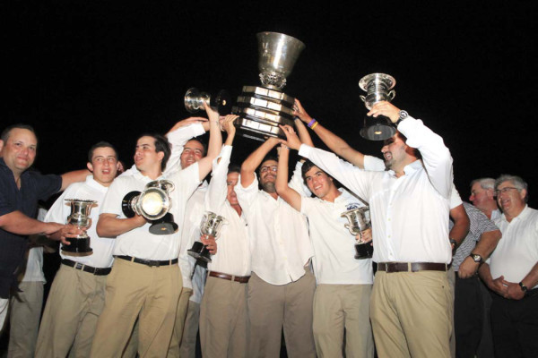 Torneo de golf en Roatán