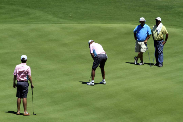 Torneo de golf en Roatán