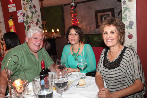 Noche de fiesta en Rojo