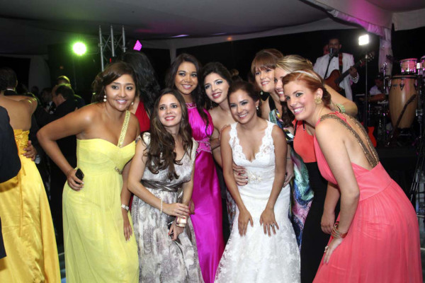 La boda de Neto Lázarus y Elisa Welchez