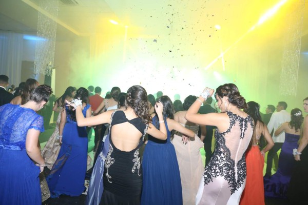 Prom night de la International School