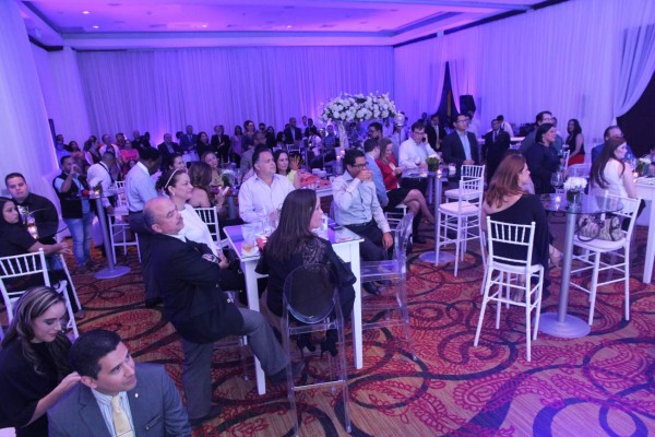 Noche de cóctel en el hotel Real Intercontinental