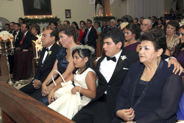 La boda de Neto Lázarus y Elisa Welchez