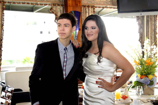 Desayuno de la Escuela Valle de Sula