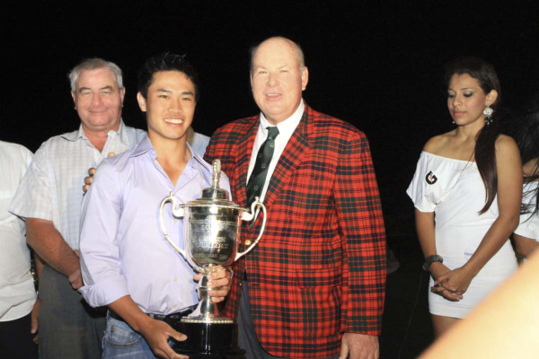 Torneo de golf en Roatán