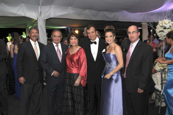 La boda de Neto Lázarus y Elisa Welchez