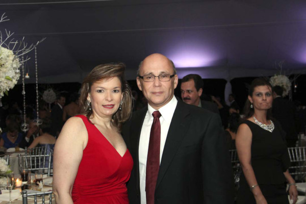 La boda de Neto Lázarus y Elisa Welchez