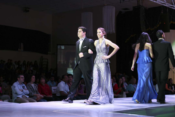 Desfile de modas de la EIS