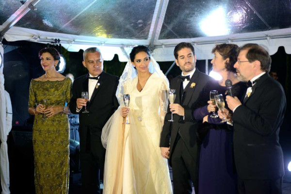 La boda de Atenas Hernández y Juan Merino