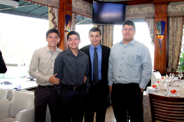 Desayuno de la Escuela Valle de Sula