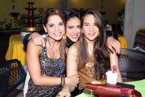 Fiesta para Natalie Pagels y Tavi Canahuati